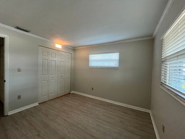 Building Photo - 415 Aruba Ct