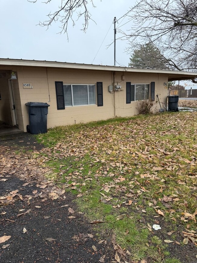 Building Photo - 8580 Lybbert Dr NE