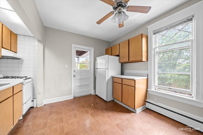 Building Photo - 17 S Channing St