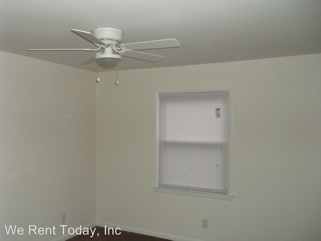 Building Photo - 2827 N Ohenry Blvd