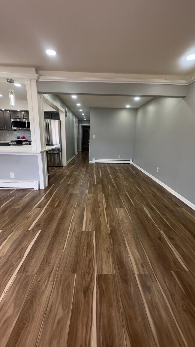 Building Photo - 728 Liberty Ave