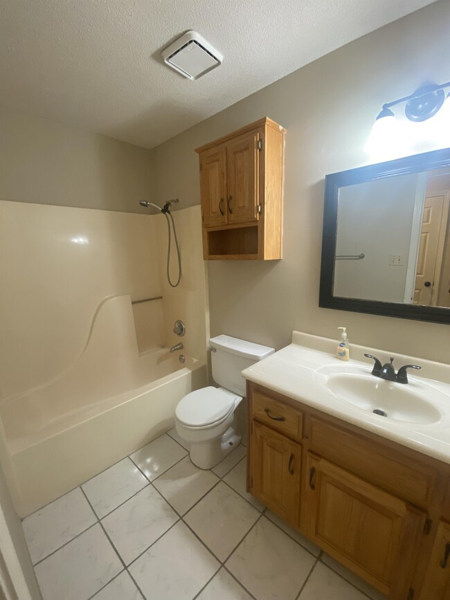 Building Photo - 8604 Timberlyn Way