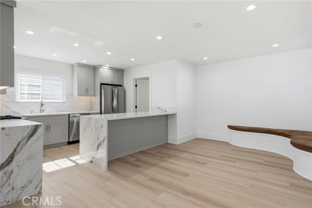 Building Photo - 18584 Redwood Cir