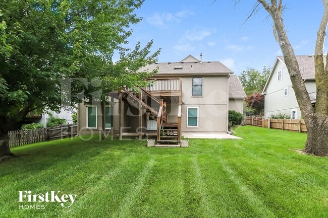 Building Photo - 9824 N Highland Terrace