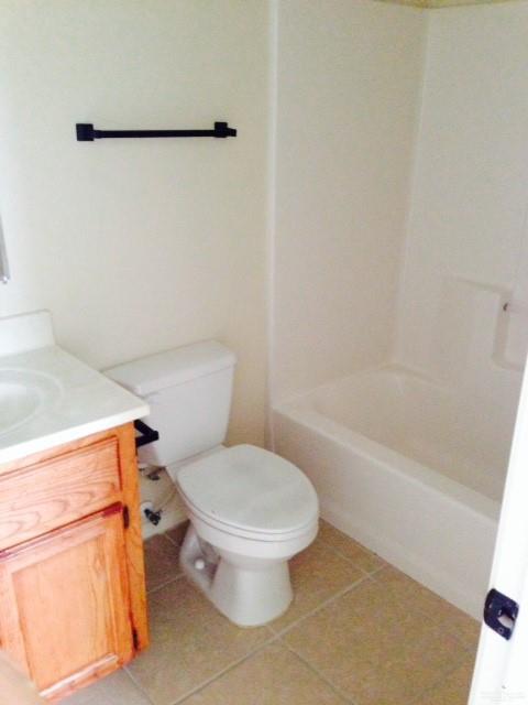 Building Photo - 19 West Dr