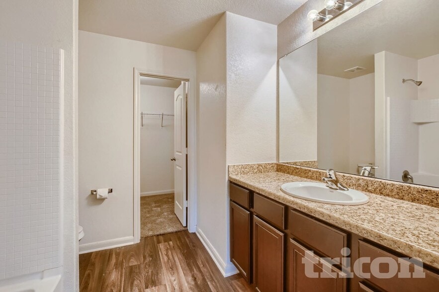 Building Photo - 6115 Southern Vis