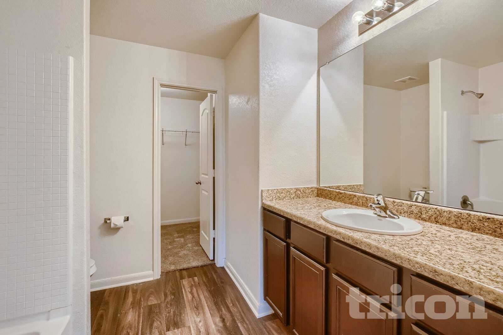 Building Photo - 6115 Southern Vis