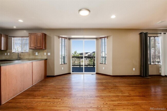 Building Photo - 9865 Falcon Ln