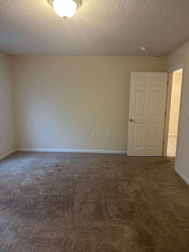 Building Photo - 11230 Centway Park Dr