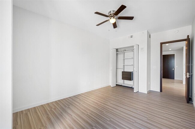 Building Photo - 5 N Osceola Ave