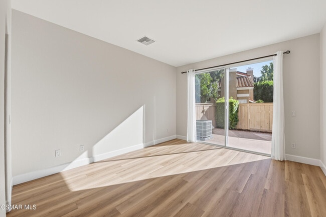 Building Photo - 4822 Parma Dr