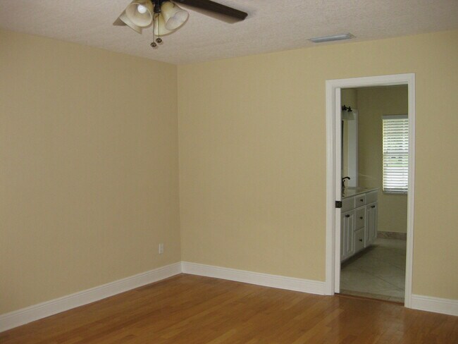 Building Photo - WINTER PARK POOL HOME WITH WINTER PARK SCHOOLS! (Orange County Winter Park Schools)