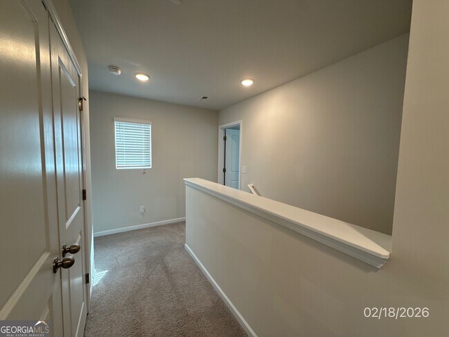 Building Photo - 333 S Point Blvd