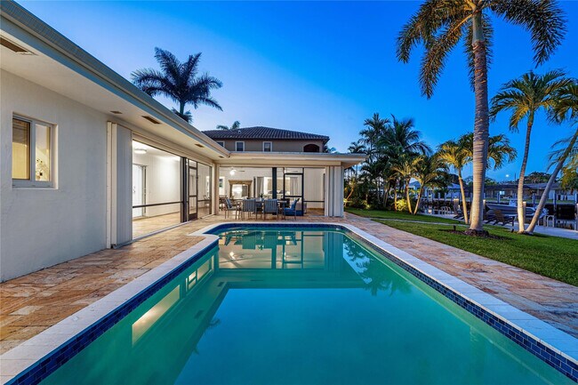 Building Photo - 1410 SE 12th St