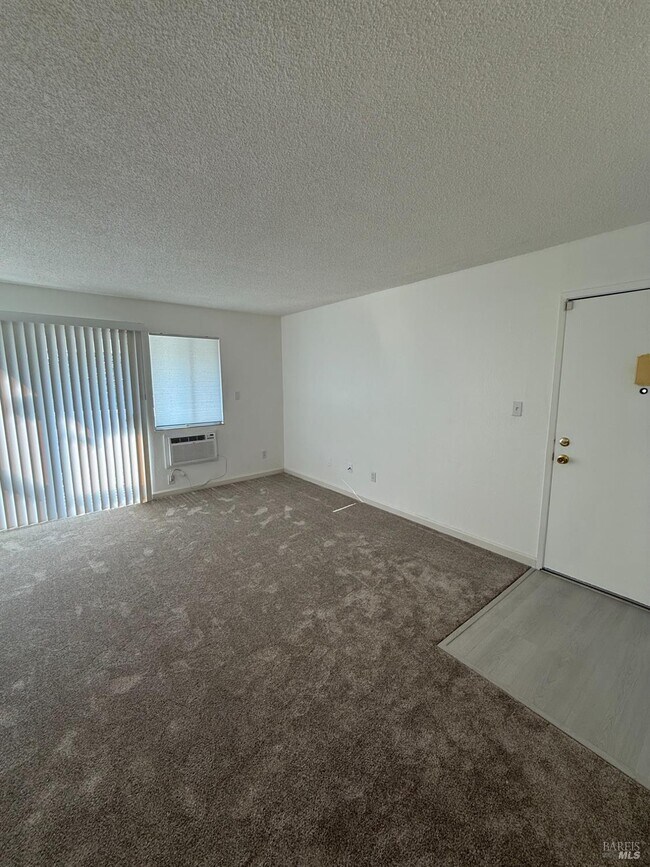 Building Photo - 1625 Park Ln