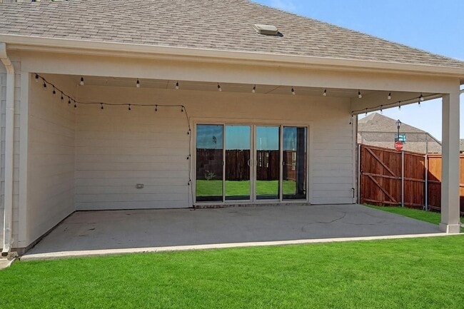 Building Photo - 2344 Bellatrix Dr