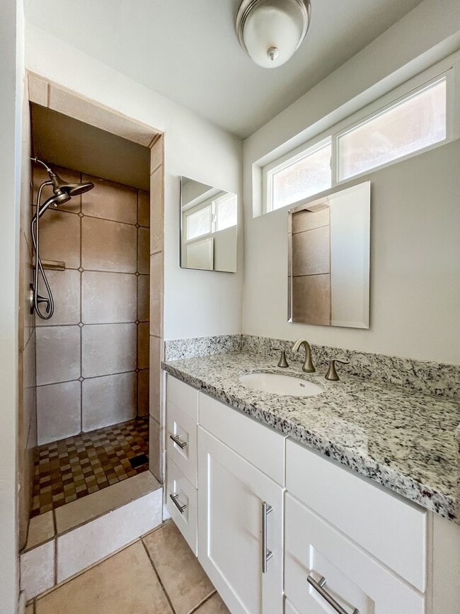Building Photo - 2 Bedroom in 29 Palms
