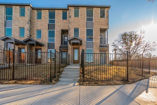 Primary Photo - 1617 Mignon Dr