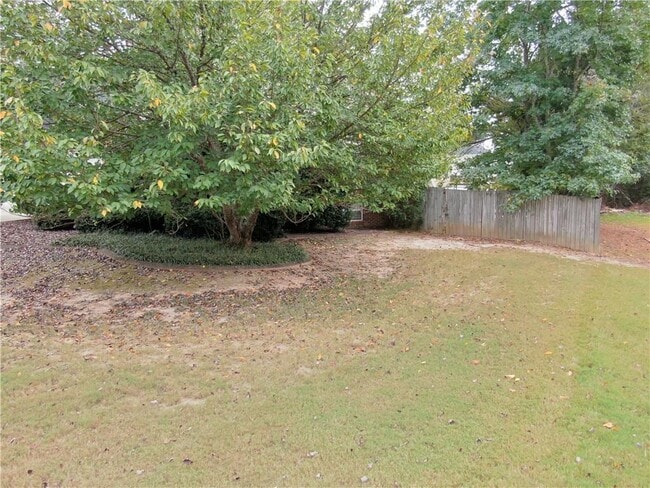 Building Photo - 4901 Planters Walk