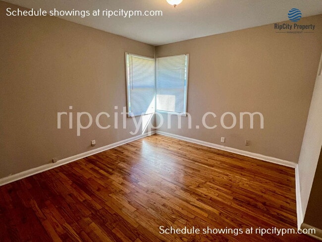 Building Photo - 8040 SW Oleson Rd