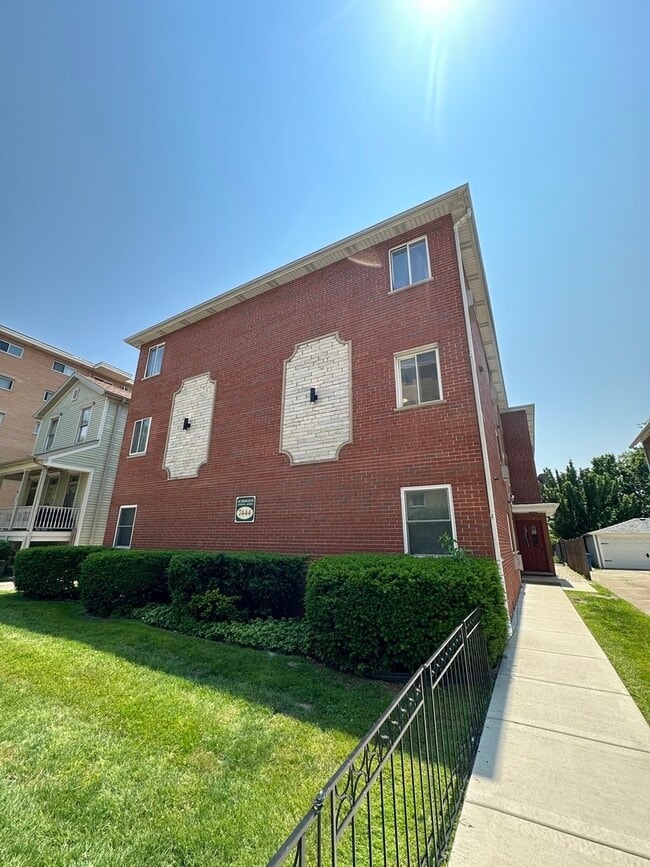 Building Photo - 7444 Washington St