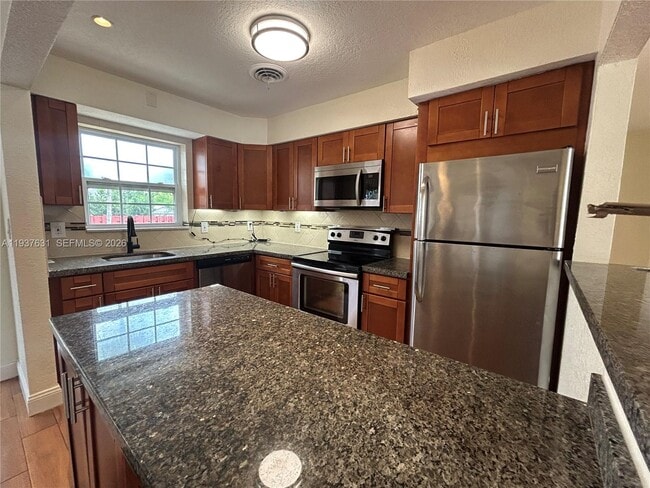 Building Photo - 3219 Wilson St