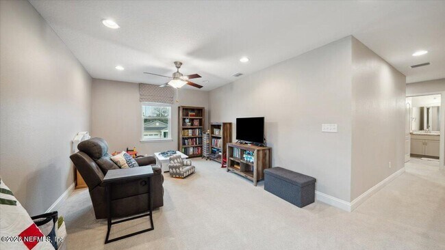 Building Photo - 1120 Persimmon Dr