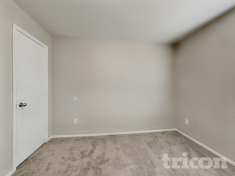 Building Photo - 1142 Desert Willow Ln