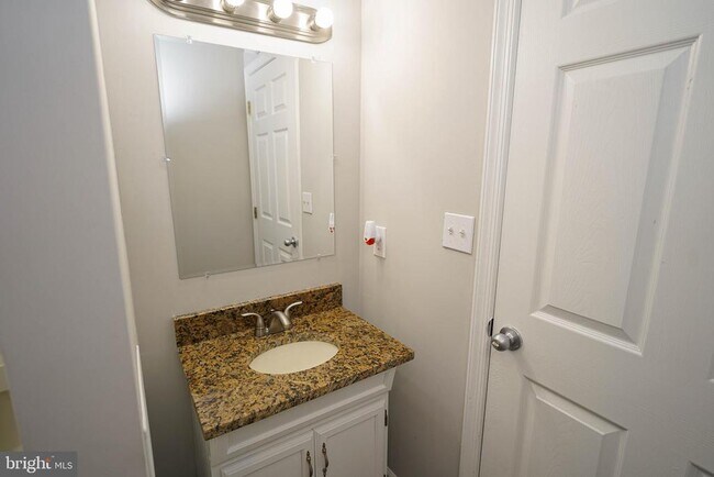 Building Photo - 28975 Aleine Ave