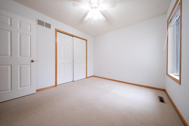 Building Photo - 4989 Archer Ln N