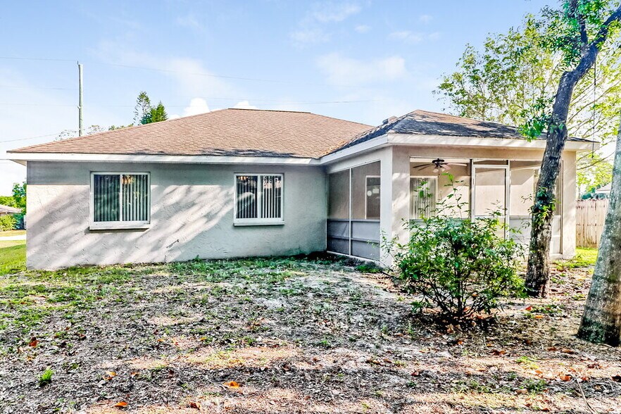 Building Photo - 7180 Mauna Loa Blvd