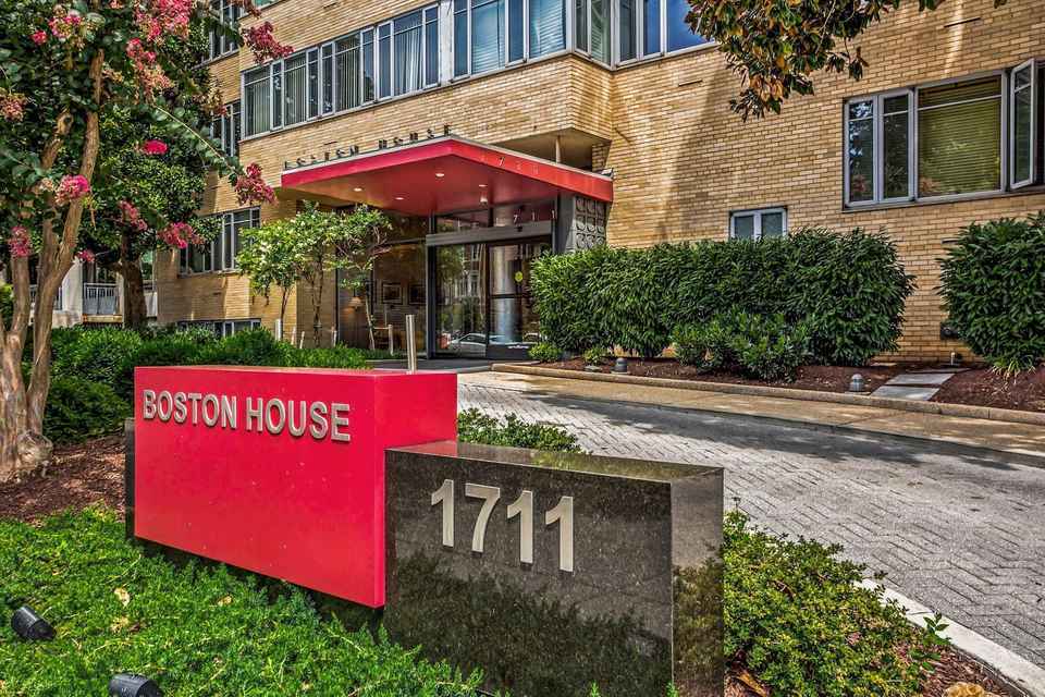 Building Photo - 1711 Massachusetts Ave NW