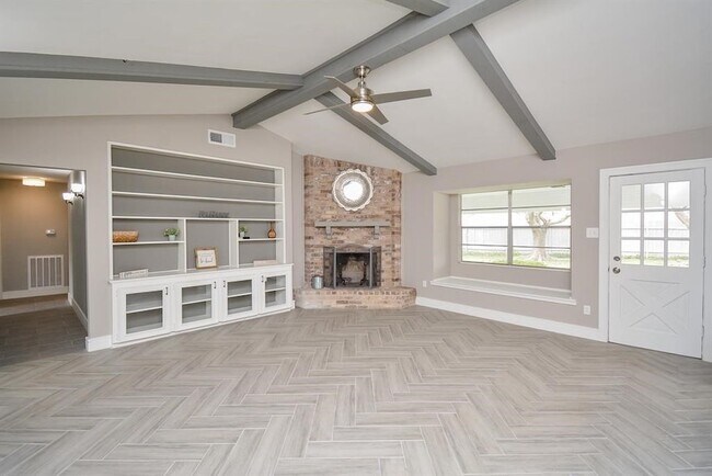 Building Photo - 8518 Braesview Ln