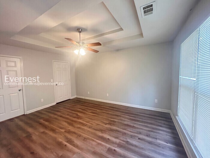 Building Photo - 2132 Briar Glen Ln SW