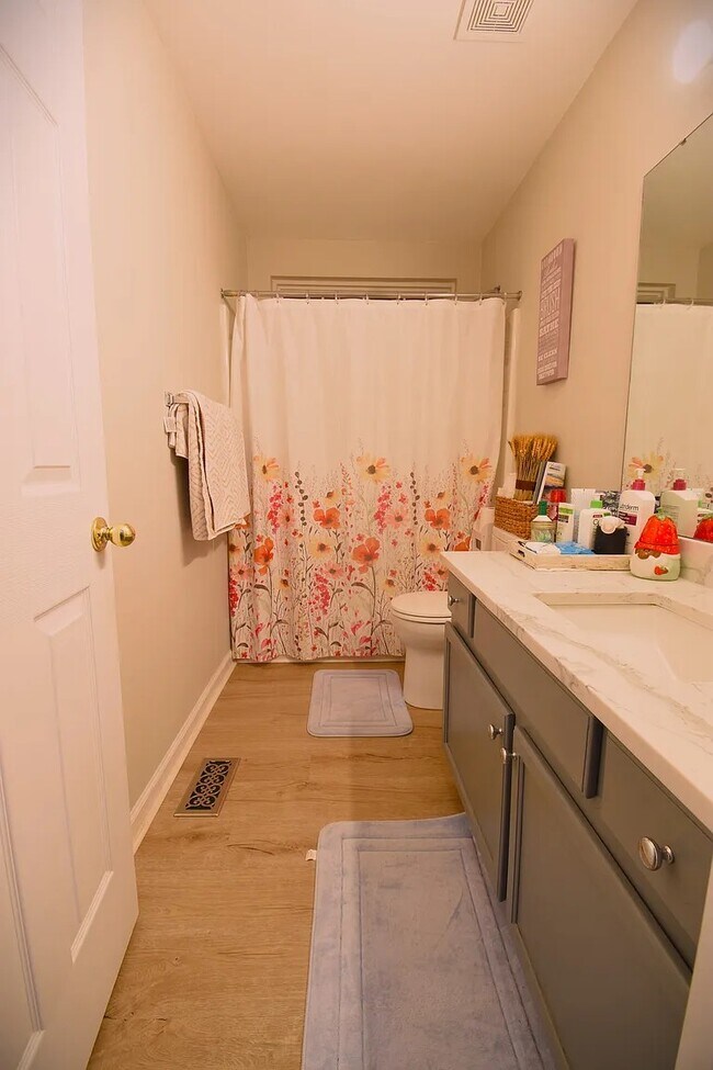 Building Photo - 113 Bottlebrush Ct