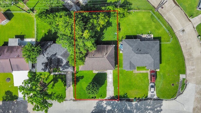 Building Photo - 12610 Chiswick Rd