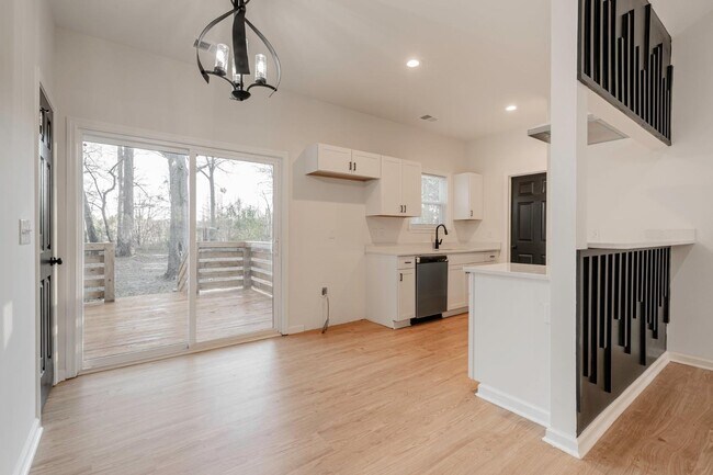 Building Photo - 216 Acie Ave