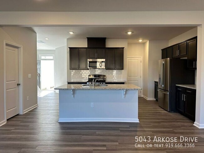 Building Photo - 5043 Arkose Dr