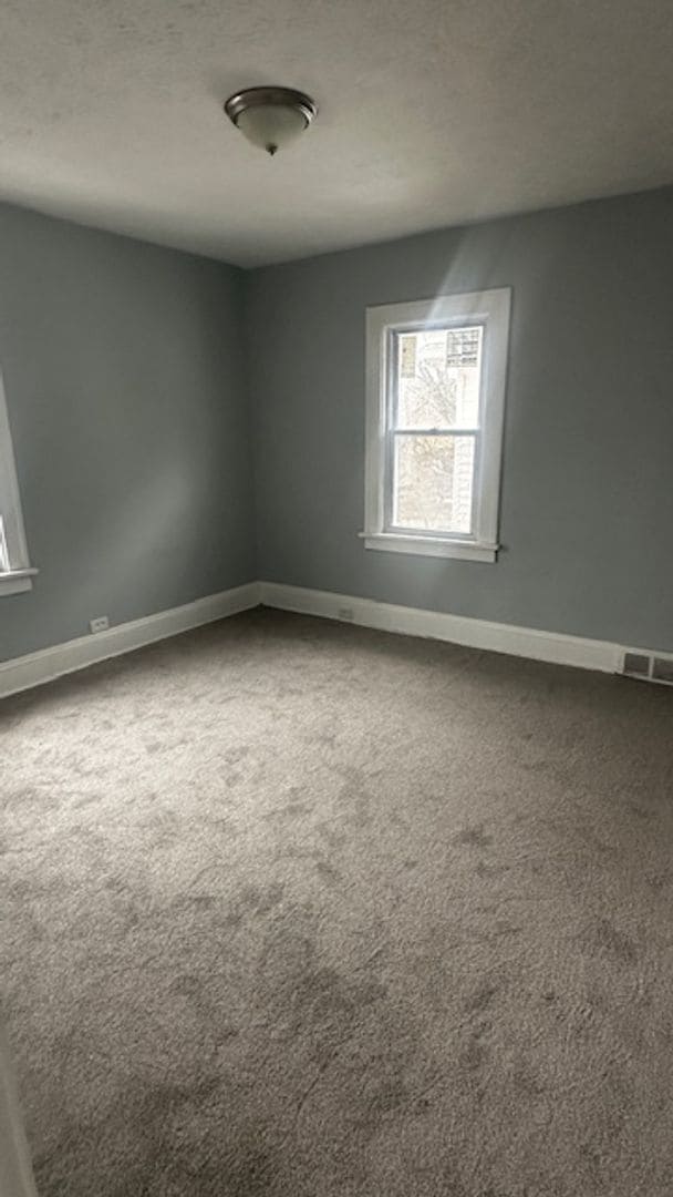 Building Photo - Paxton