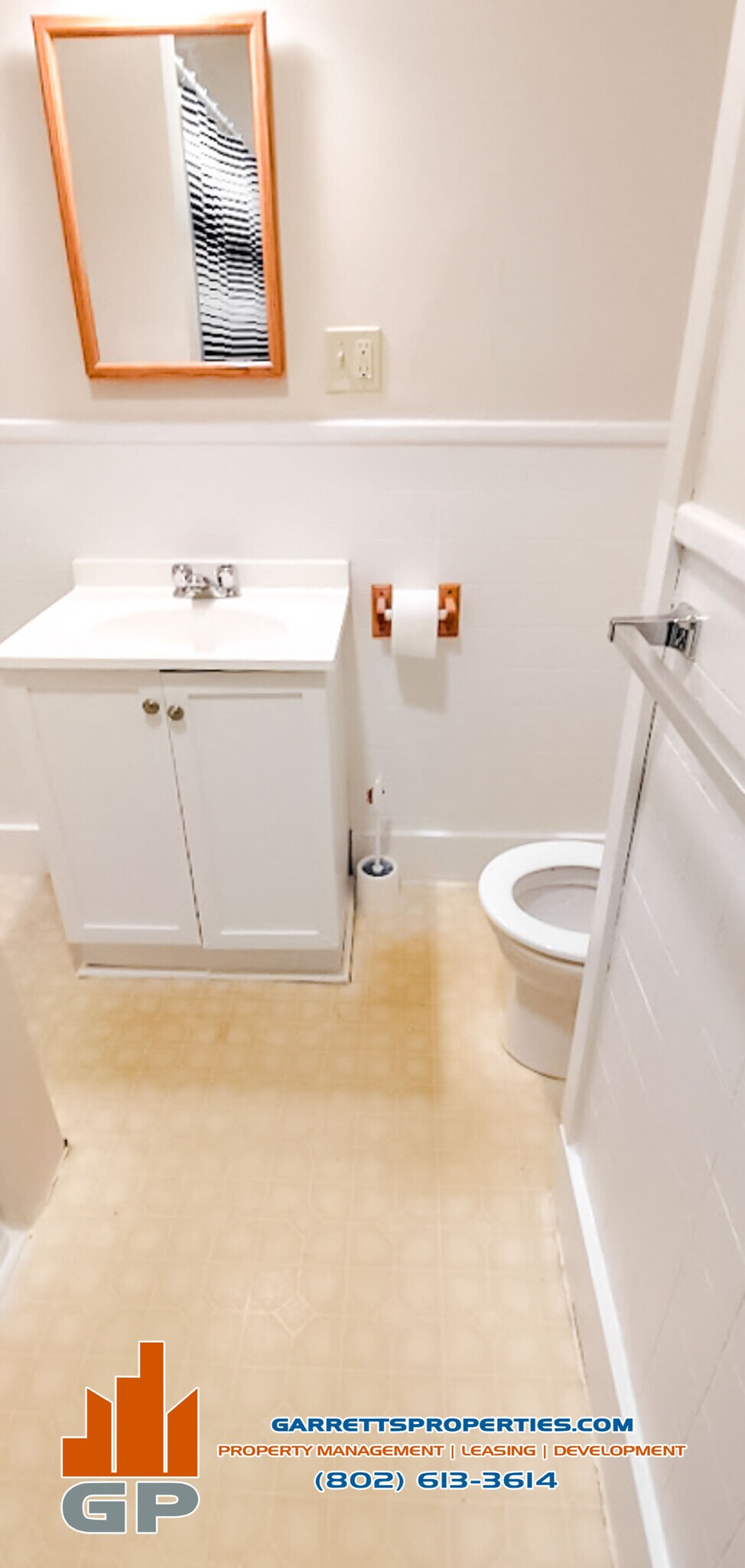 Building Photo - 386 N Main St