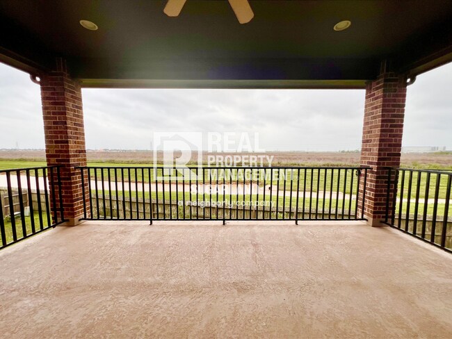 Building Photo - Stunning 5-Bedroom, 4.5-Bath Home for Rent in Richmond, TX
