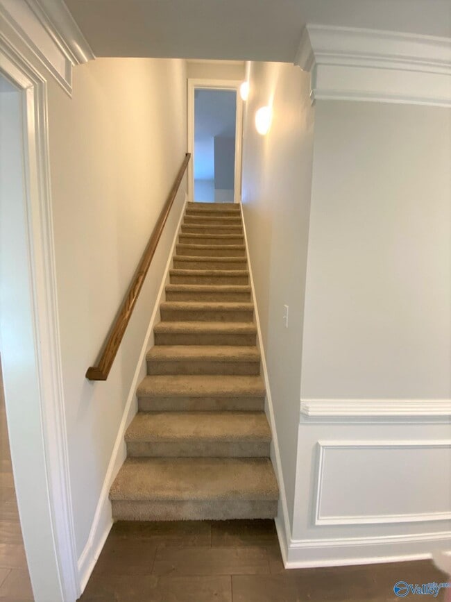 Building Photo - 104 Kinglet Wy