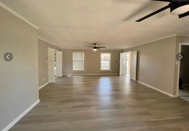 Building Photo - Deposit Special! You're Home Awaits