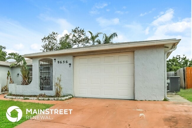 Building Photo - 9636 Mark Twain Ln