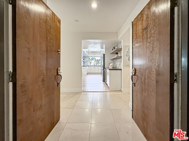 Building Photo - 1133 5th St