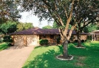 Building Photo - 518 Harn Dr