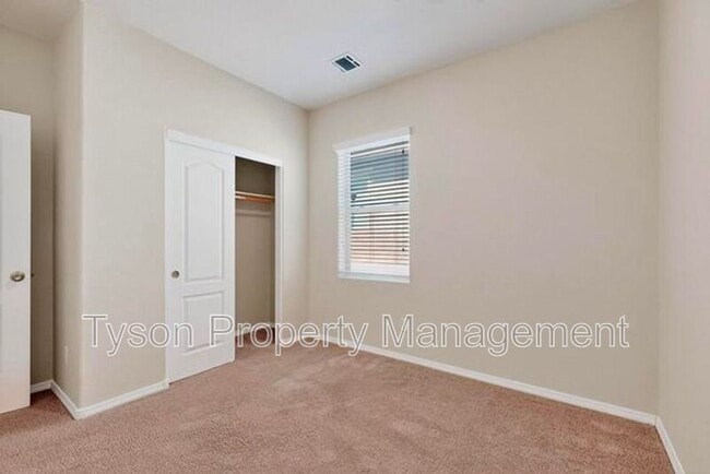 Building Photo - 3408 Oregon Trail Rd NE