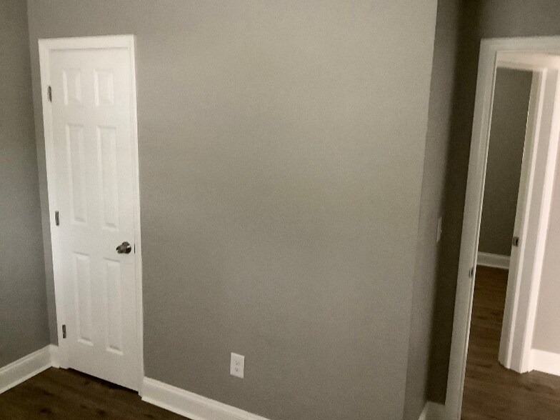 Building Photo - 800 Dodson Mill Rd