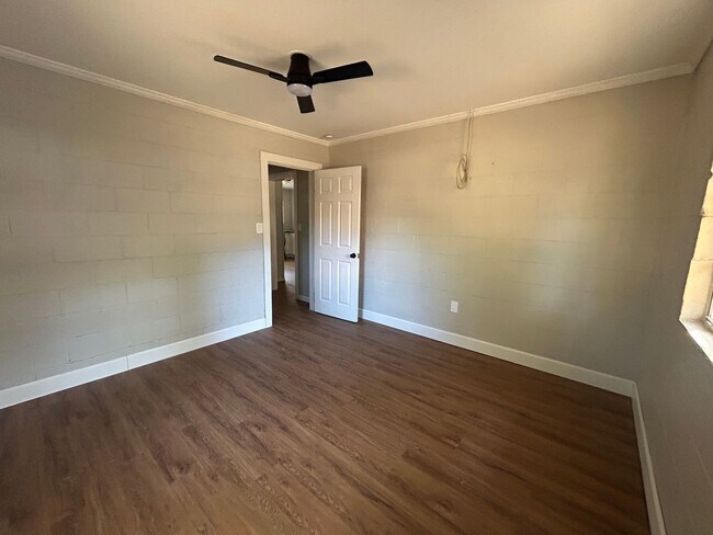 Building Photo - 13 Richard Allen Dr