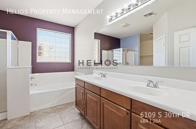 Building Photo - 6109 S 30th Dr